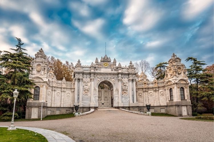Dolmabahçe Palace The Last Palace of the Ottomans