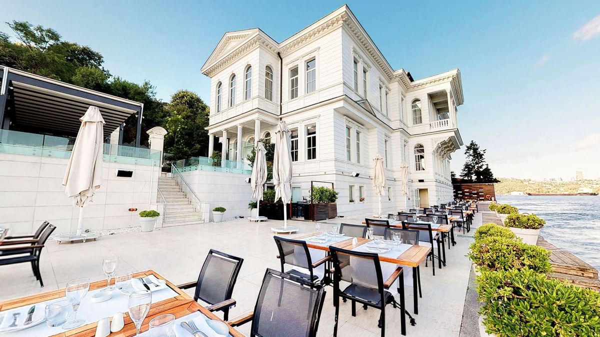Ajia Hotel