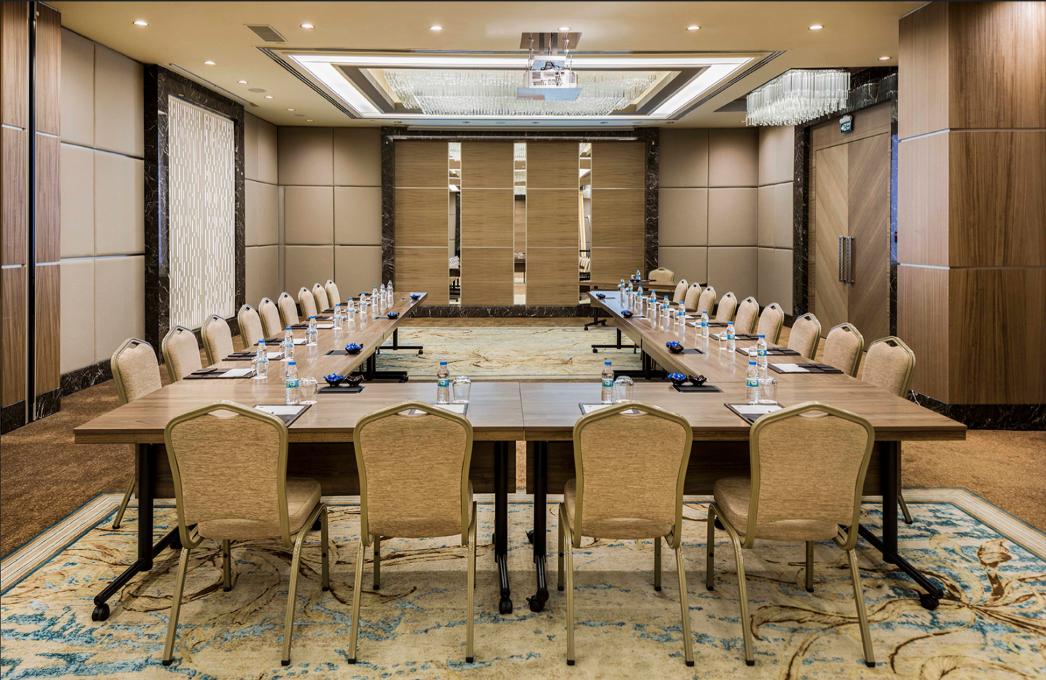 Clarion Hotel Golden Horn - Photo 9