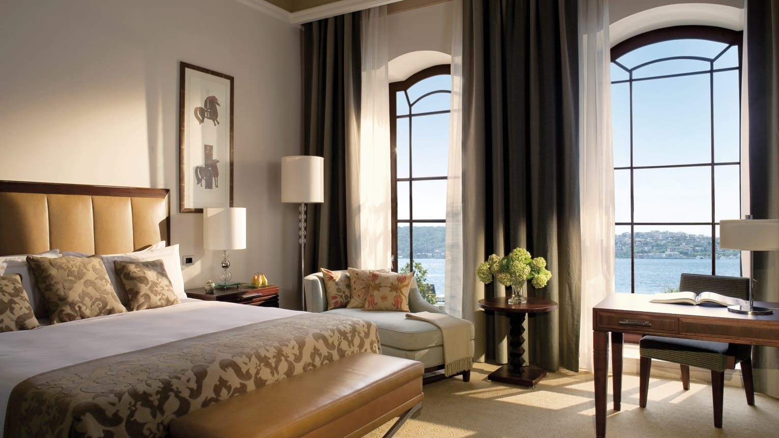 Four Seasons Hotel Istanbul at the Bosphorus - Photo 5