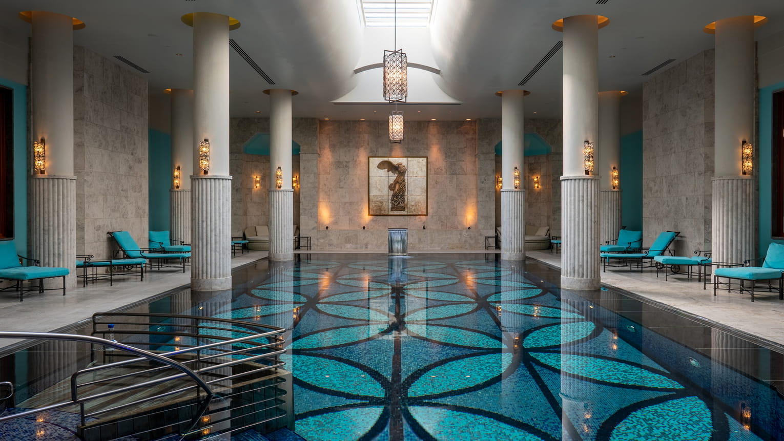 Four Seasons Hotel Istanbul at the Bosphorus - Photo 10