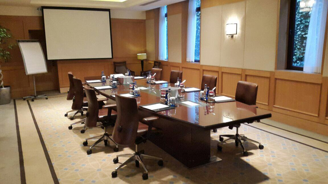 Four Seasons Hotel Istanbul at the Bosphorus - Photo 27