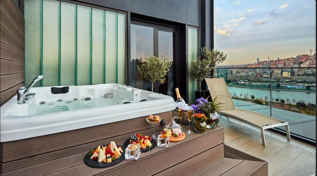 Movenpick Hotel Istanbul Golden Horn - Photo 12