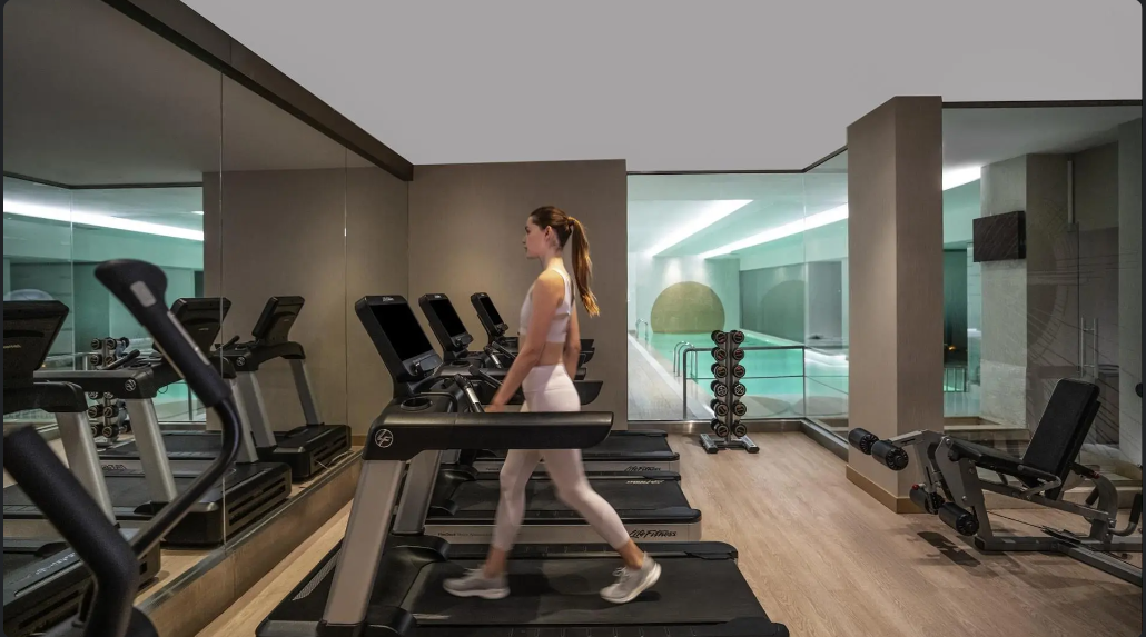 Novotel Istanbul Bosphorus - Photo 18