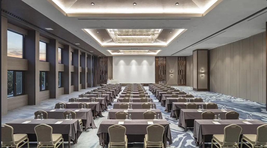 Hilton İstanbul Bosphorus - Photo 37