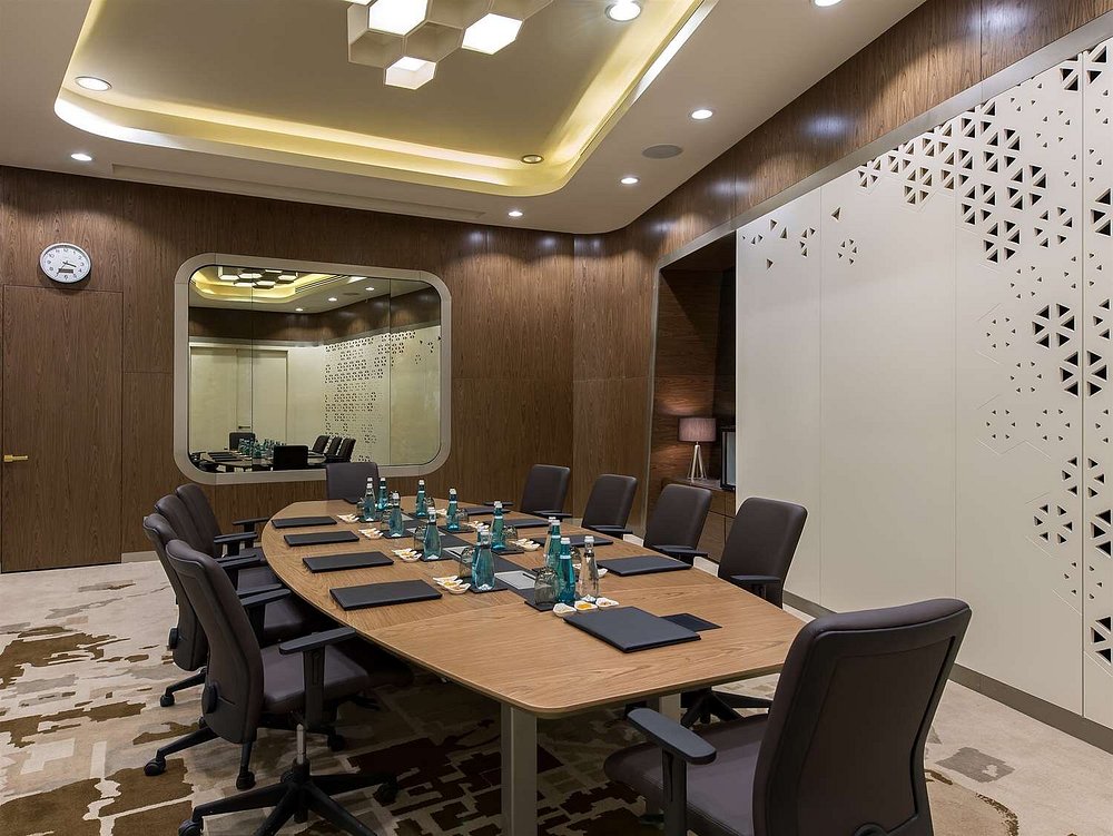 Hilton Istanbul Kozyatagi - Photo 15