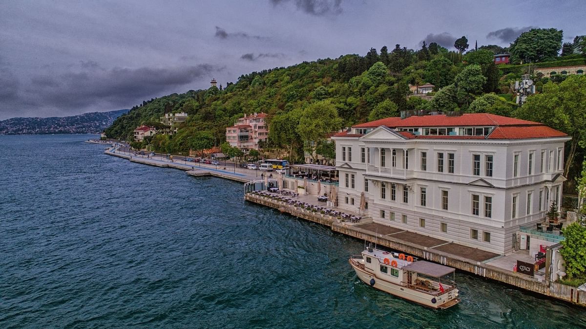 Ajia Hotel - Photo 4