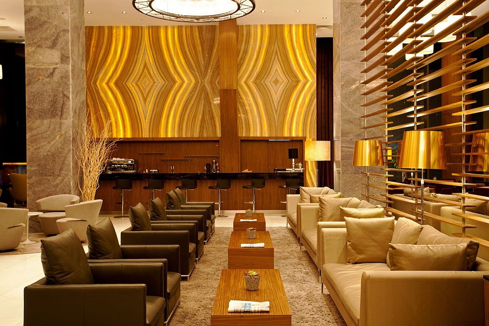 Crown Plaza Hotel Istanbul Harbiye - Photo 1