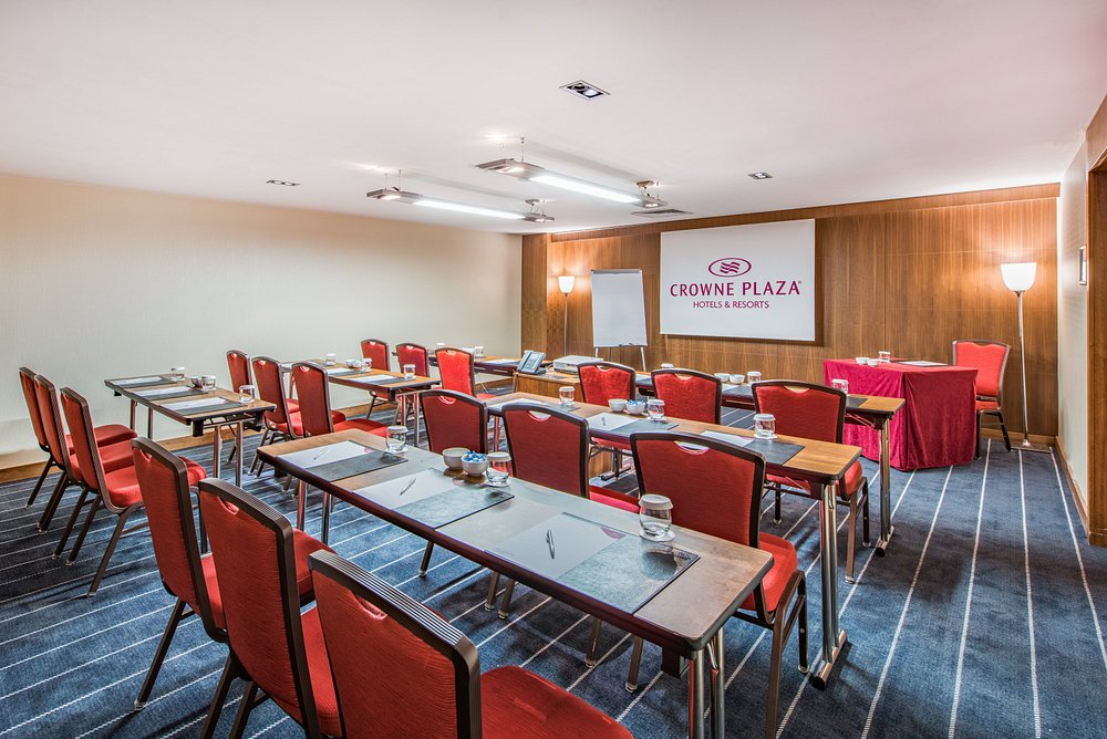 Crown Plaza Hotel Istanbul Harbiye - Photo 22
