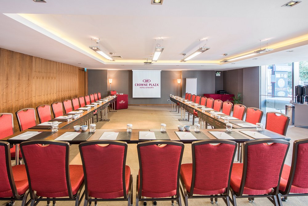 Crown Plaza Hotel Istanbul Harbiye - Photo 23