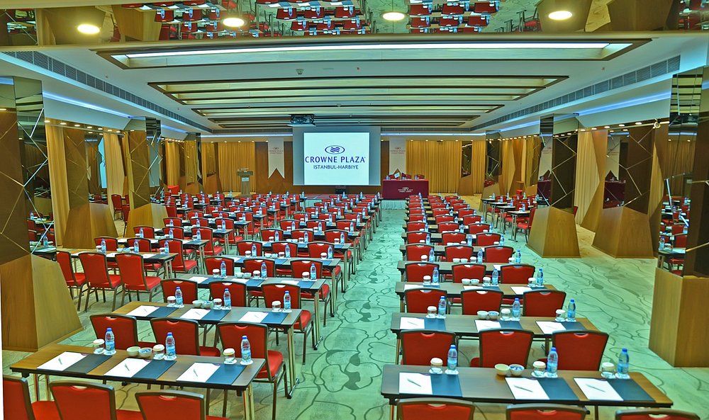 Crown Plaza Hotel Istanbul Harbiye - Photo 24