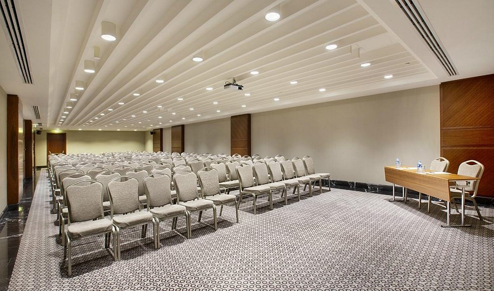 DoubleTree by Hilton Istanbul Avcılar - Photo 9