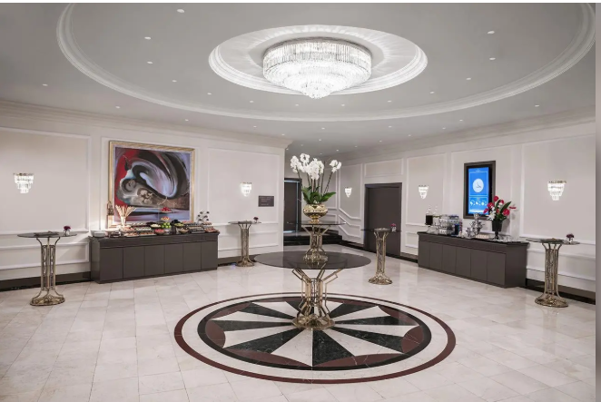 Anadolu Back Foyer