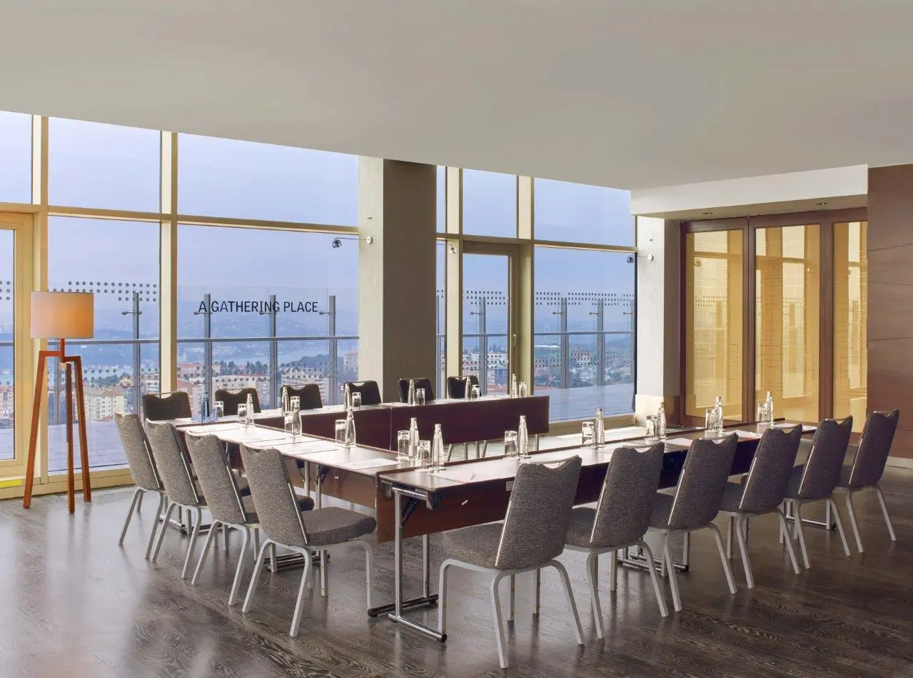 L'Eclipse VIP Room