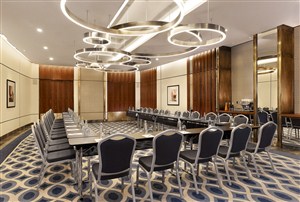 SALON IV
